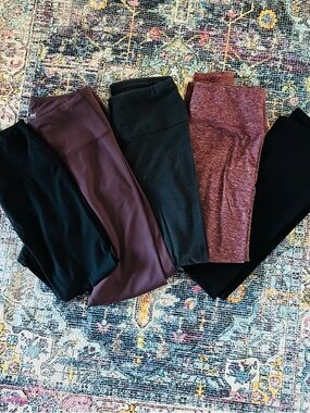 5 Mixed Activewear Leggings Bundle in Black, Plum, Heathered Burgundy